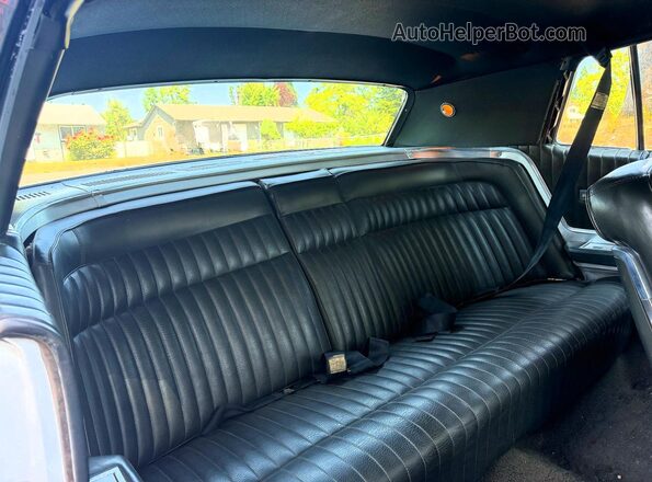 8J83N107886 1968 FORD THUNDERBIRD White Front interior view