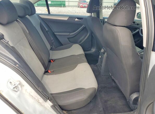 3VW2B7AJ3JM215242 2018 VOLKSWAGEN JETTA Gray Вид задньої частини салону