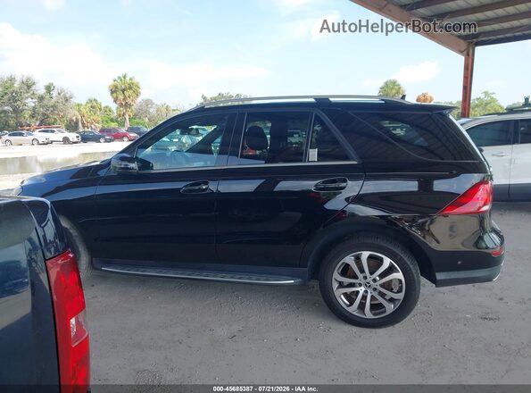4JGDA5GB8KB204549 2019 MERCEDES-BENZ GLE 400 Black Widok wnętrza 360 stopni