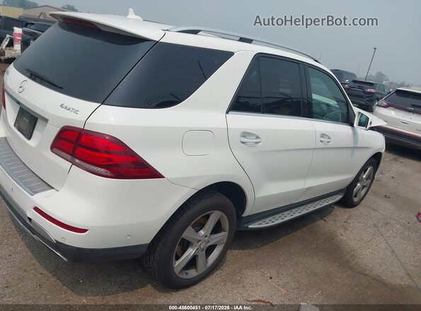 4JGDA5HB0GA697414 2016 MERCEDES-BENZ GLE 350 White Rear interior view