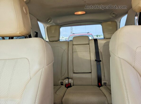4JGDA5HB4HA908695 2017 MERCEDES-BENZ GLE White Vista de los asientos traseros