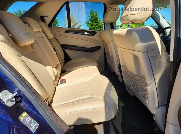 4JGDA5HB5GA769269 2016 MERCEDES-BENZ GLE Blue Vista interior trasera
