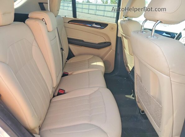 4JGDA5HB6JB089768 2018 MERCEDES-BENZ GLE White Widok wnętrza z tyłu