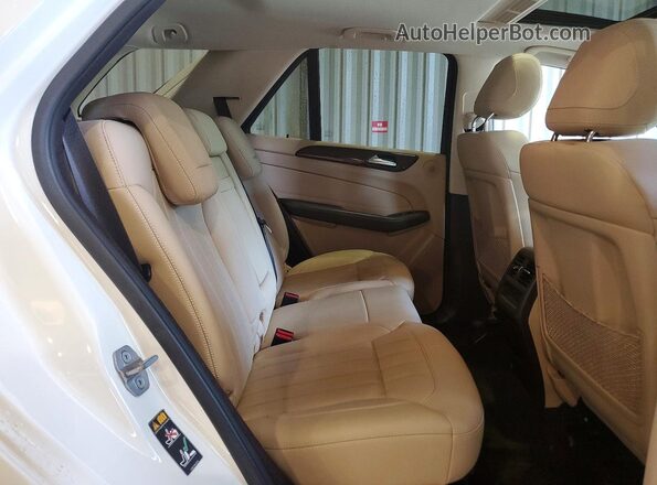 4JGDA5HB6JB095893 2018 MERCEDES-BENZ GLE White Вид задньої частини салону