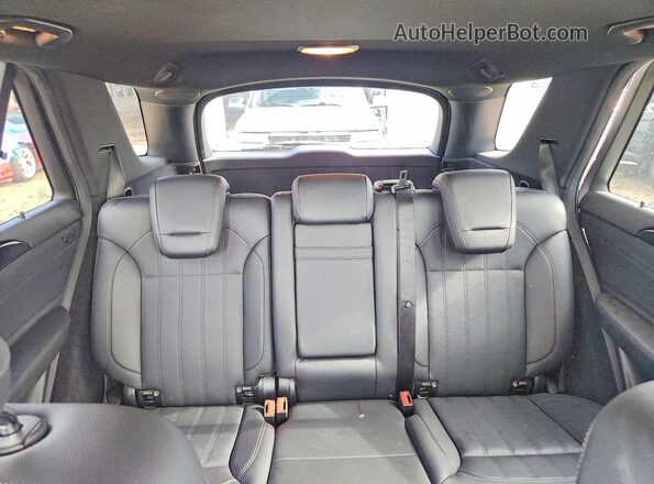 4JGDA5HB9GA661706 2016 MERCEDES-BENZ GLE Silver Widok tylnych siedzeń