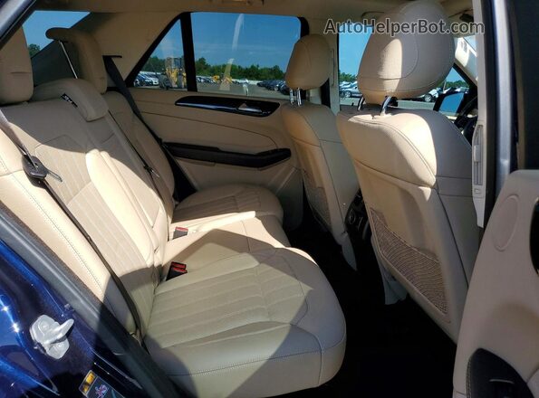 4JGDA5HB9HA972103 2017 MERCEDES-BENZ GLE Blue Widok wnętrza z tyłu