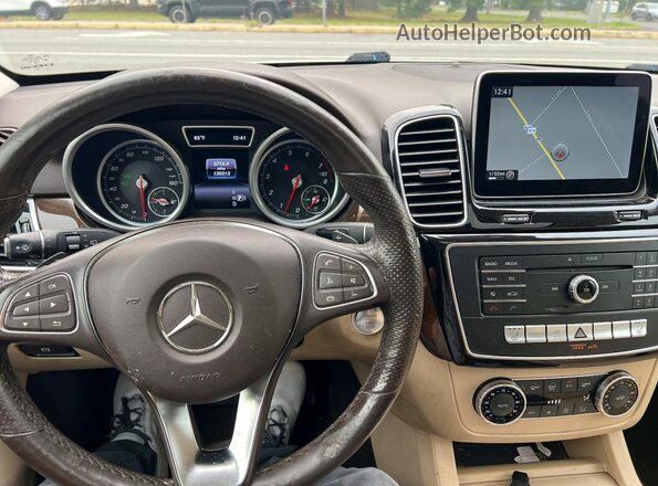 4JGDA5HBXGA644364 2016 MERCEDES-BENZ GLE White Widok wnętrza z przodu