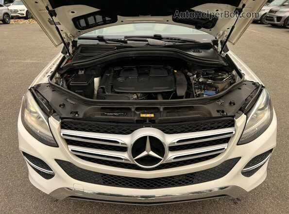 4JGDA5HBXGA644364 2016 MERCEDES-BENZ GLE White Widok deski rozdzielczej