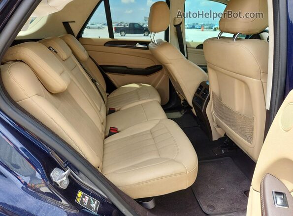 4JGDA5JB0JB201295 2018 MERCEDES-BENZ GLE350 Blue უკანა სავარძლების ხედი