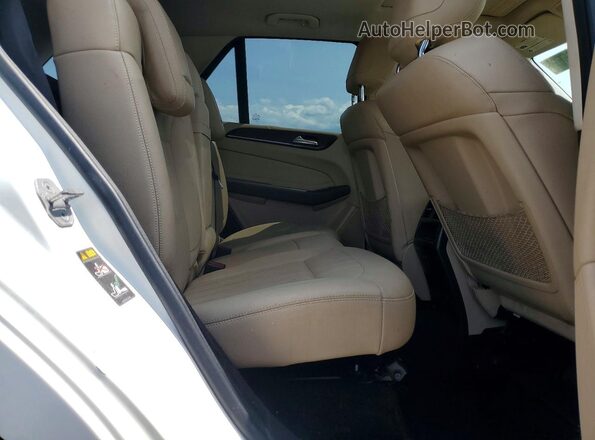 4JGDA5JB1JB117079 2018 MERCEDES-BENZ GLE White Widok wnętrza z tyłu