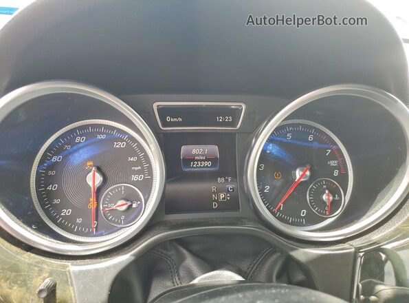 4JGDA5JB2HA993482 2017 MERCEDES-BENZ GLE Black ხელსაწყოთა პანელის ხედი