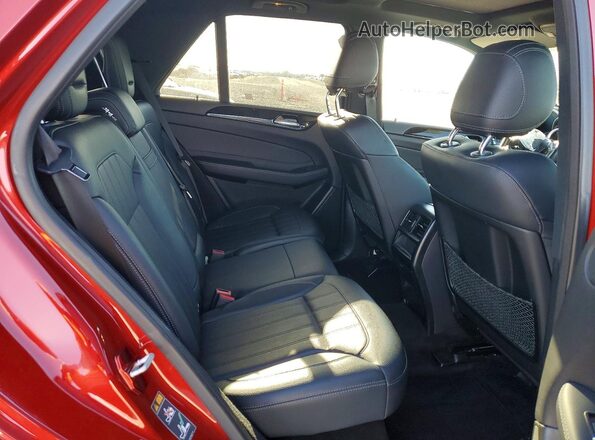 4JGDA5JB3JB045897 2018 MERCEDES-BENZ GLE Burgundy Հետևի նստատեղերի տեսք