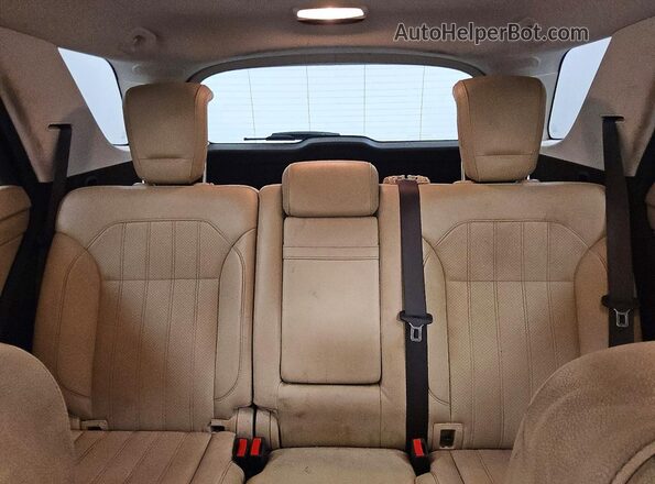 4JGDA5JB5HA957527 2017 MERCEDES-BENZ GLE Red Vista de los asientos traseros