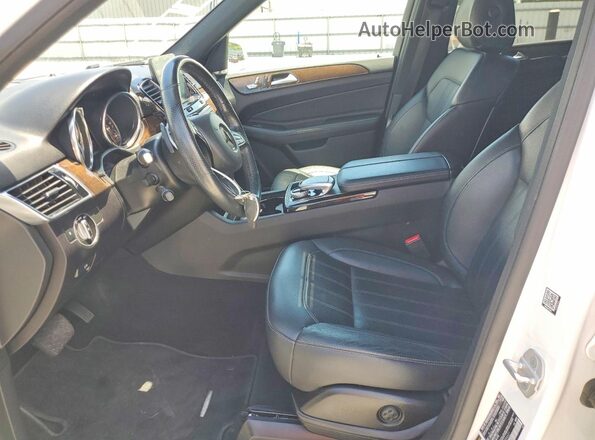 4JGDA5JB7JB054621 2018 MERCEDES-BENZ GLE White Widok wnętrza z przodu