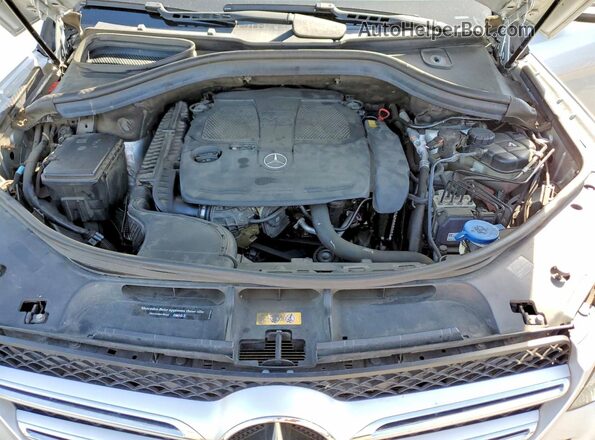 4JGDA5JB8GA688910 2016 MERCEDES-BENZ GLE Silver Vista del compartimento del motor