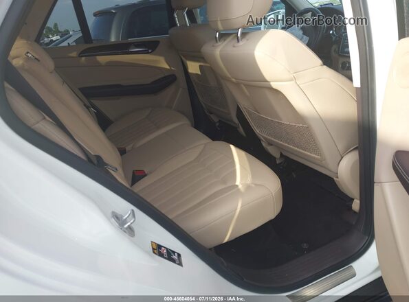 4JGDA5JB8HA840802 2017 MERCEDES-BENZ GLE 350 White Widok naklejki z numerem VIN