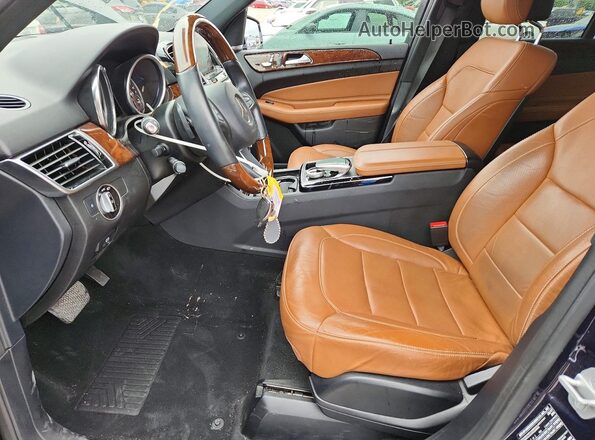 4JGDA5JB8HA936929 2017 MERCEDES-BENZ GLE Black Widok wnętrza z przodu