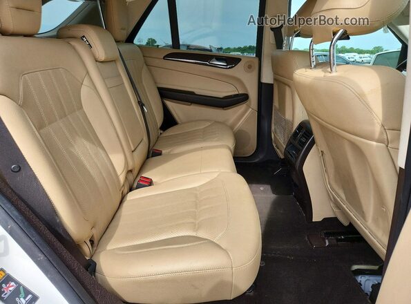 4JGDA5JB8HA954573 2017 MERCEDES-BENZ GLE White Սալոնի հետևի տեսք