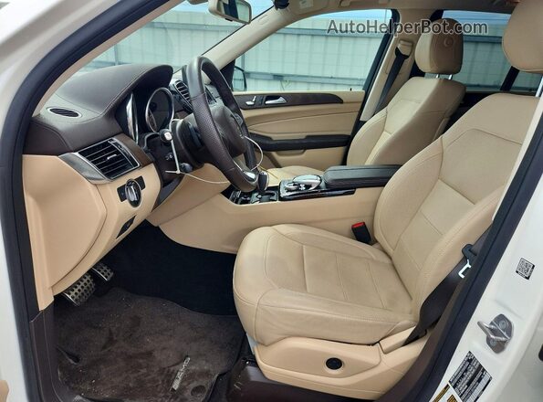 4JGDA6EB1JB098498 2018 MERCEDES-BENZ GLE Белый Вид салона спереди