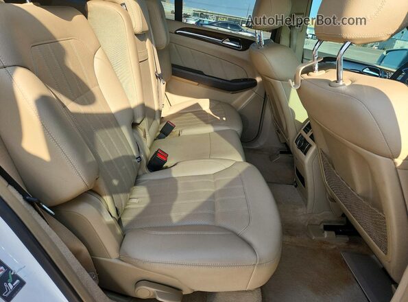 4JGDF2EEXGA702021 2016 MERCEDES-BENZ GL-CLASS White Вид задніх сидінь