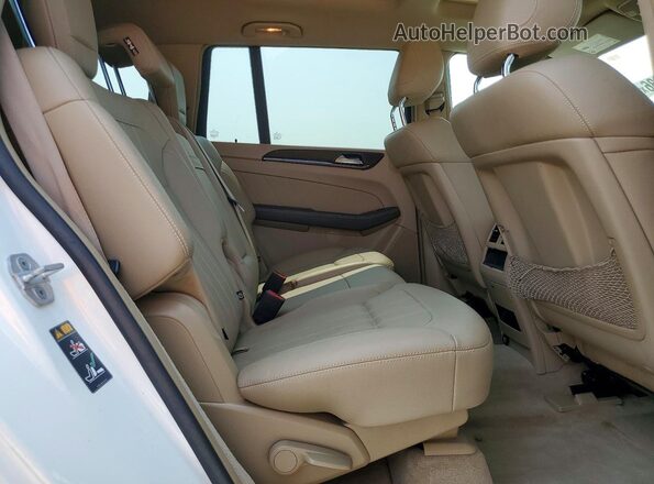 4JGDF6EE0GA697550 2016 MERCEDES-BENZ GL-CLASS Белый Вид задней части салона