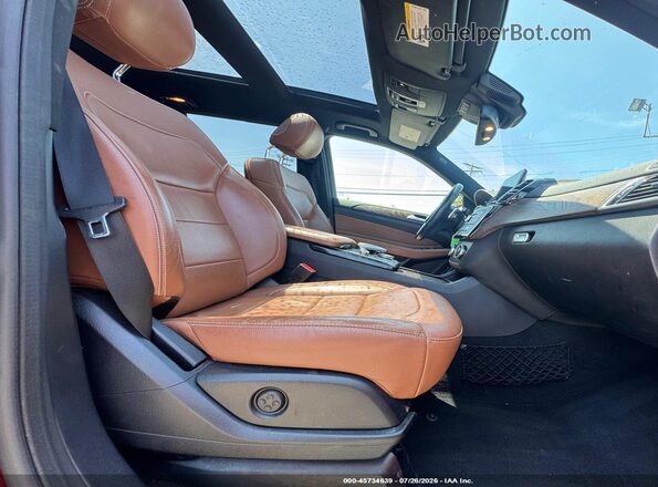 4JGDF6EE1HA790725 2017 MERCEDES-BENZ GLS Red Front interior view
