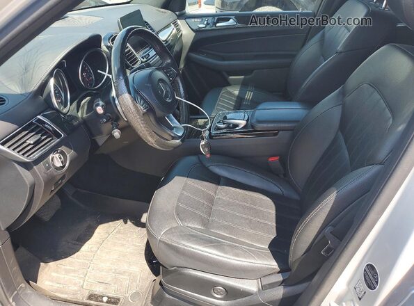 4JGDF6EE1HA892476 2017 MERCEDES-BENZ GLS Silver Widok wnętrza z przodu