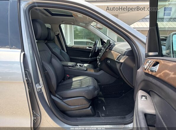4JGDF6EE3HA753269 2017 MERCEDES-BENZ GLS 450 Gray Vista interior delantera