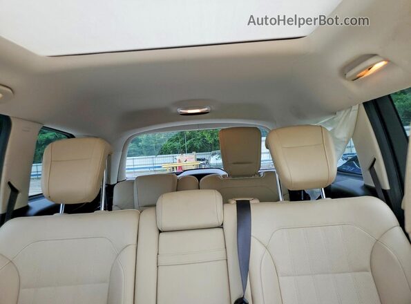 4JGDF6EE3KB219030 2019 MERCEDES-BENZ GLS White Widok tylnych siedzeń