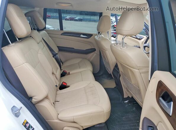 4JGDF6EE3KB219030 2019 MERCEDES-BENZ GLS White Widok wnętrza z tyłu