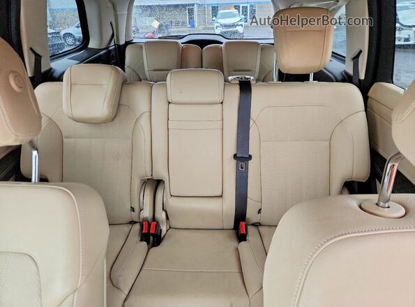 4JGDF6EE4HA963492 2017 MERCEDES-BENZ GLS White Rear seats view