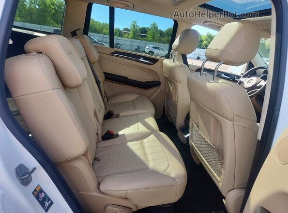 4JGDF6EE6JB072488 2018 MERCEDES-BENZ GLS White Вид задньої частини салону
