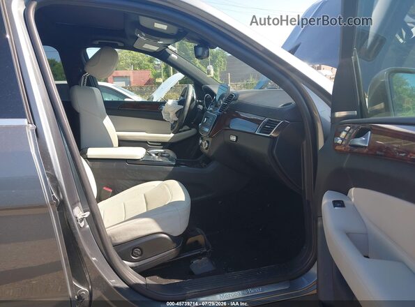 4JGDF6EE7HA945584 2017 MERCEDES-BENZ GLS 450 Gray Widok wnętrza z przodu