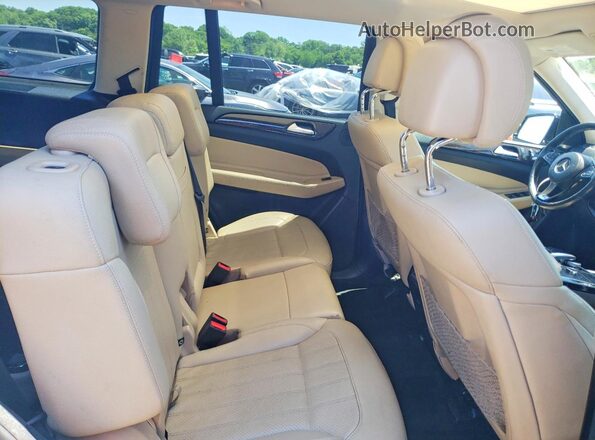 4JGDF6EE8HA889669 2017 MERCEDES-BENZ GLS Black Vista interior trasera