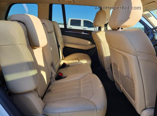 4JGDF6EEXJB064488 2018 MERCEDES-BENZ GLS Белый Вид задней части салона