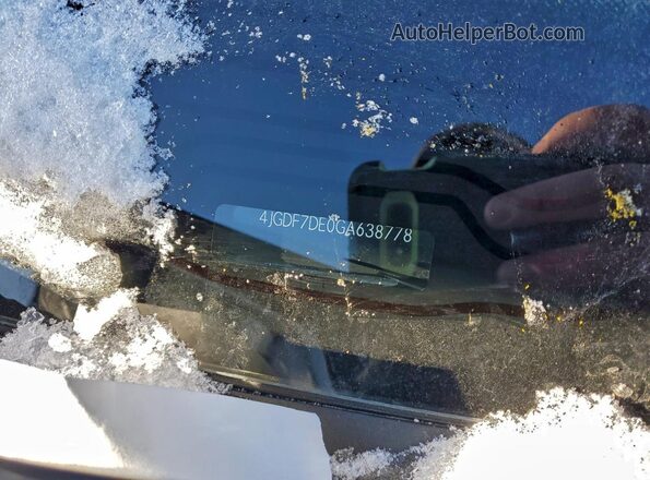 4JGDF7DE0GA638778 2016 MERCEDES-BENZ GL-CLASS Black Vista del compartimento del motor