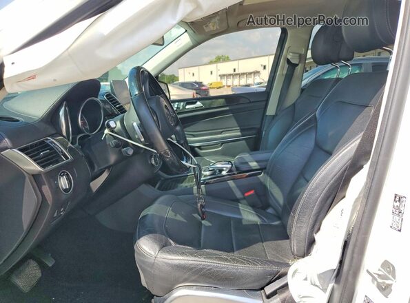 4JGDF7DE1JA997435 2018 MERCEDES-BENZ GLS White Front interior view