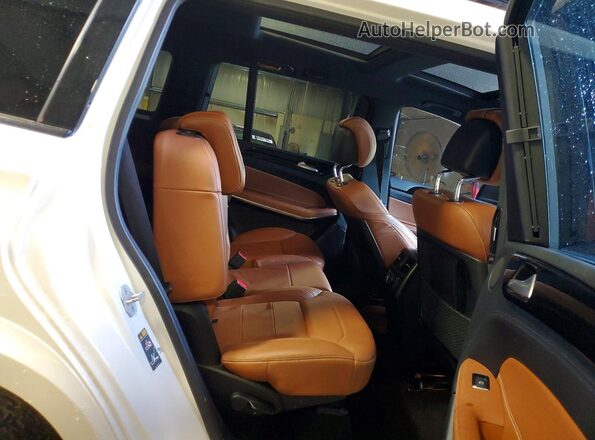 4JGDF7DE4JB040226 2018 MERCEDES-BENZ GLS White Вид задньої частини салону