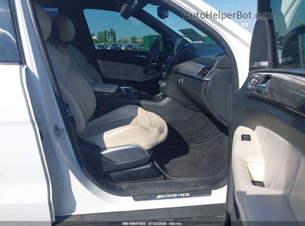 4JGDF7FE3HA851139 2017 MERCEDES-BENZ AMG GLS 63 Белый Вид салона спереди