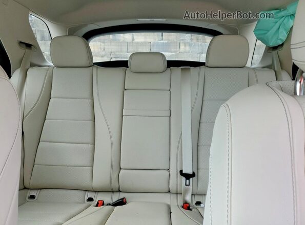 4JGFB4FB8RB115902 2024 MERCEDES-BENZ GLE Silver Հետևի նստատեղերի տեսք