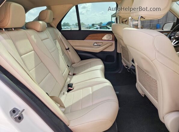 4JGFB4JB1PA834225 2023 MERCEDES-BENZ GLE White Rear interior view