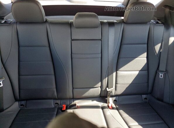 4JGFB4KB1NA807800 2022 MERCEDES-BENZ GLE White Vista de los asientos traseros