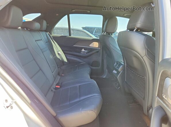 4JGFB4KB1NA819087 2022 MERCEDES-BENZ GLE White Widok wnętrza z tyłu
