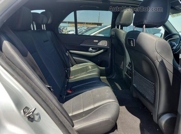 4JGFB4KB2LA181042 2020 MERCEDES-BENZ GLE Silver Widok tylnych siedzeń