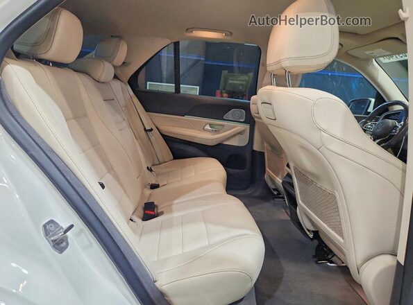 4JGFB4KB3LA013457 2020 MERCEDES-BENZ GLE White Rear interior view