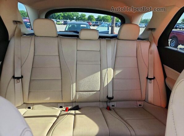 4JGFB4KB3LA105636 2020 MERCEDES-BENZ GLE White Widok tylnych siedzeń