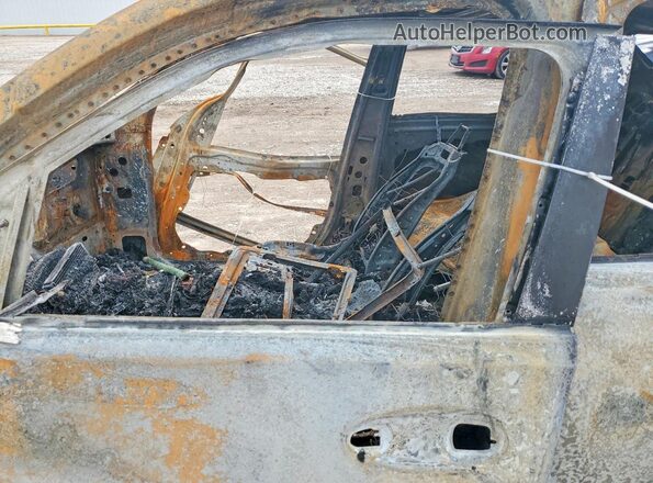 4JGFB4KB7NA727384 2022 MERCEDES-BENZ GLE Burn Widok wnętrza z przodu