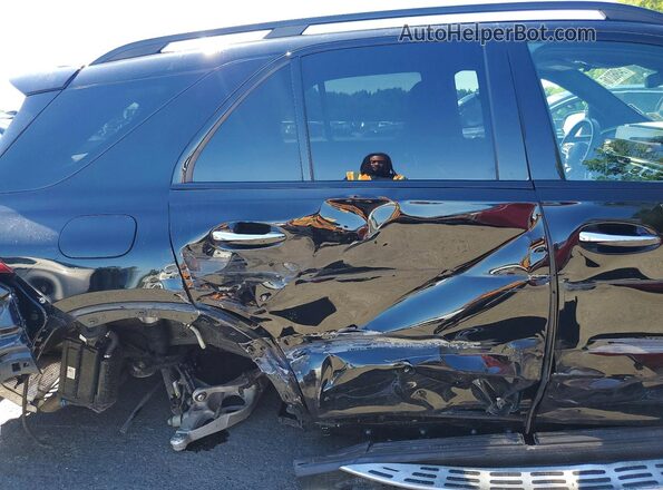 4JGFB4KB8NA786847 2022 MERCEDES-BENZ GLE Черный Вид задней части салона