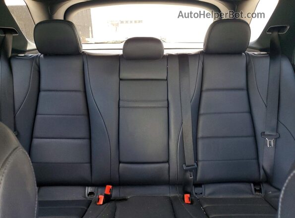 4JGFB4KB9LA076658 2020 MERCEDES-BENZ GLE Silver Widok tylnych siedzeń