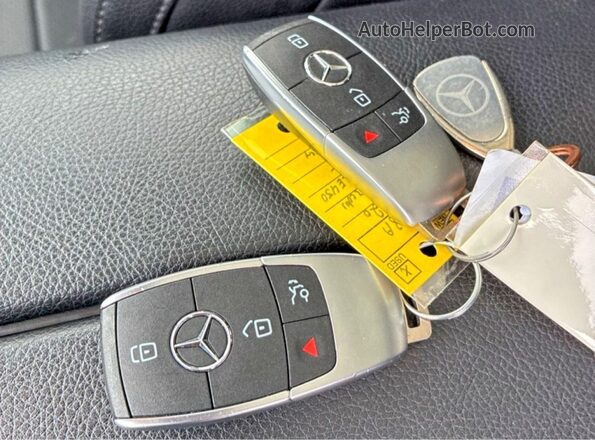 4JGFB5KB3LA016686 2020 MERCEDES-BENZ GLE Gray Widok wnętrza z tyłu